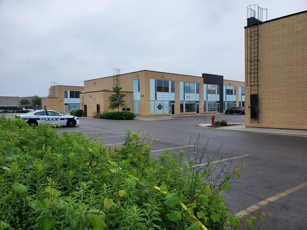 Peel Regional Police on the scene of a quadruple shooting at a plaza in Mississauga, Ont.