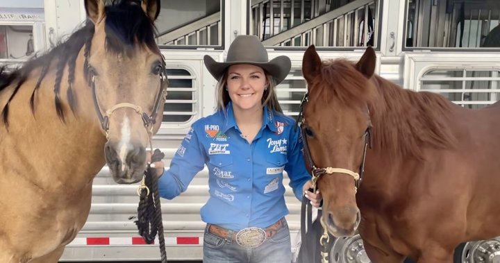 Senior horse unexpectedly saves the day for Calgary Stampede barrel racer