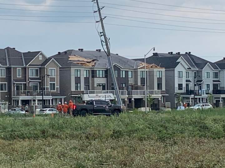 Tornado hits Ottawa suburb in ‘potent storm system,’ over 100 homes ...