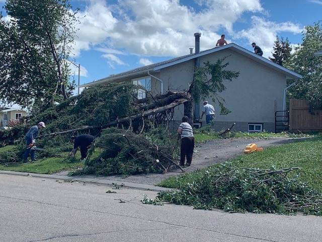 Cleanup underway in Westlock, Alta., after powerful storm tears through town - Vimarsana News