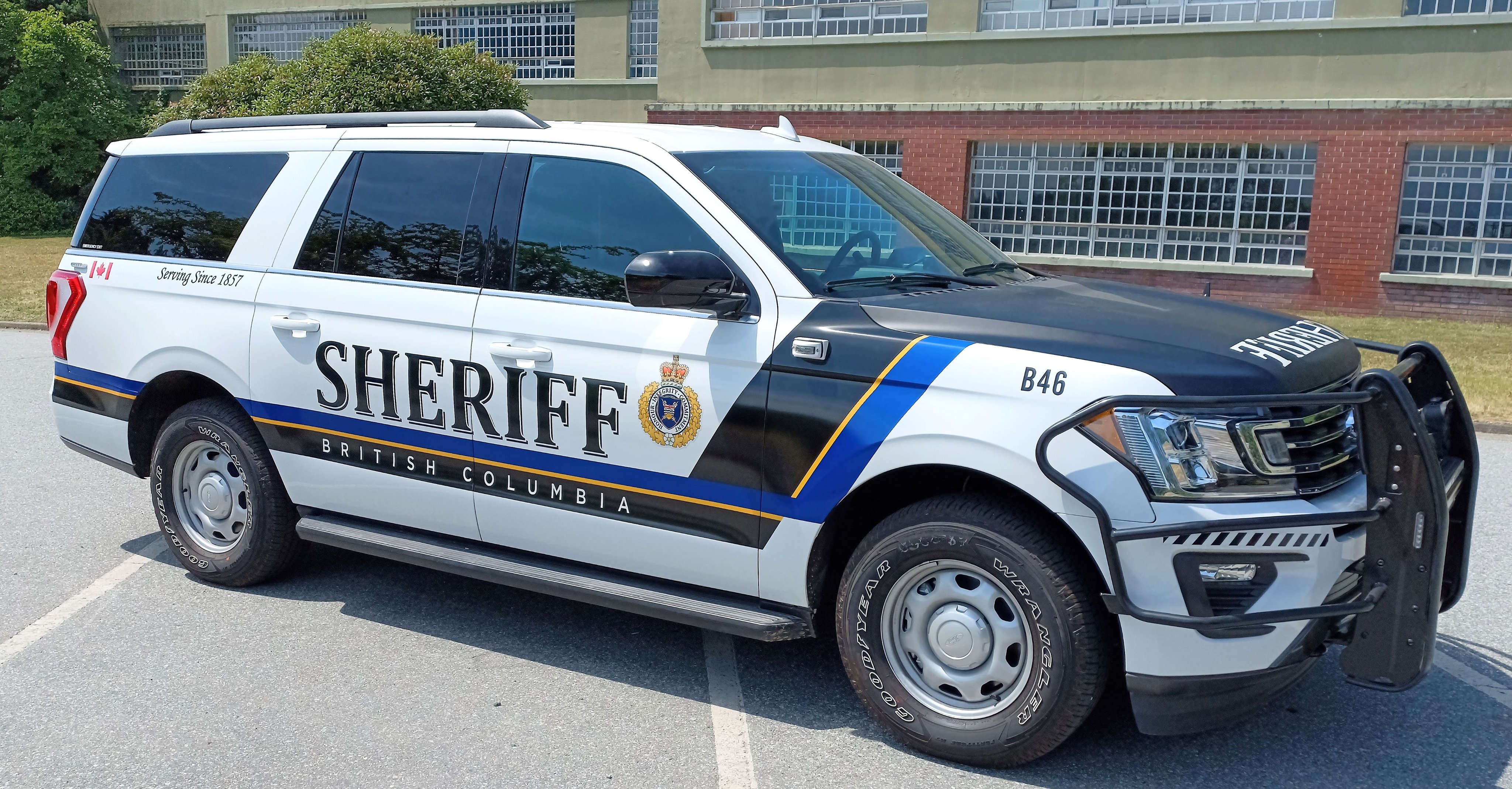 Изразяват се опасения относно липсата на налични шерифи в съдилищата