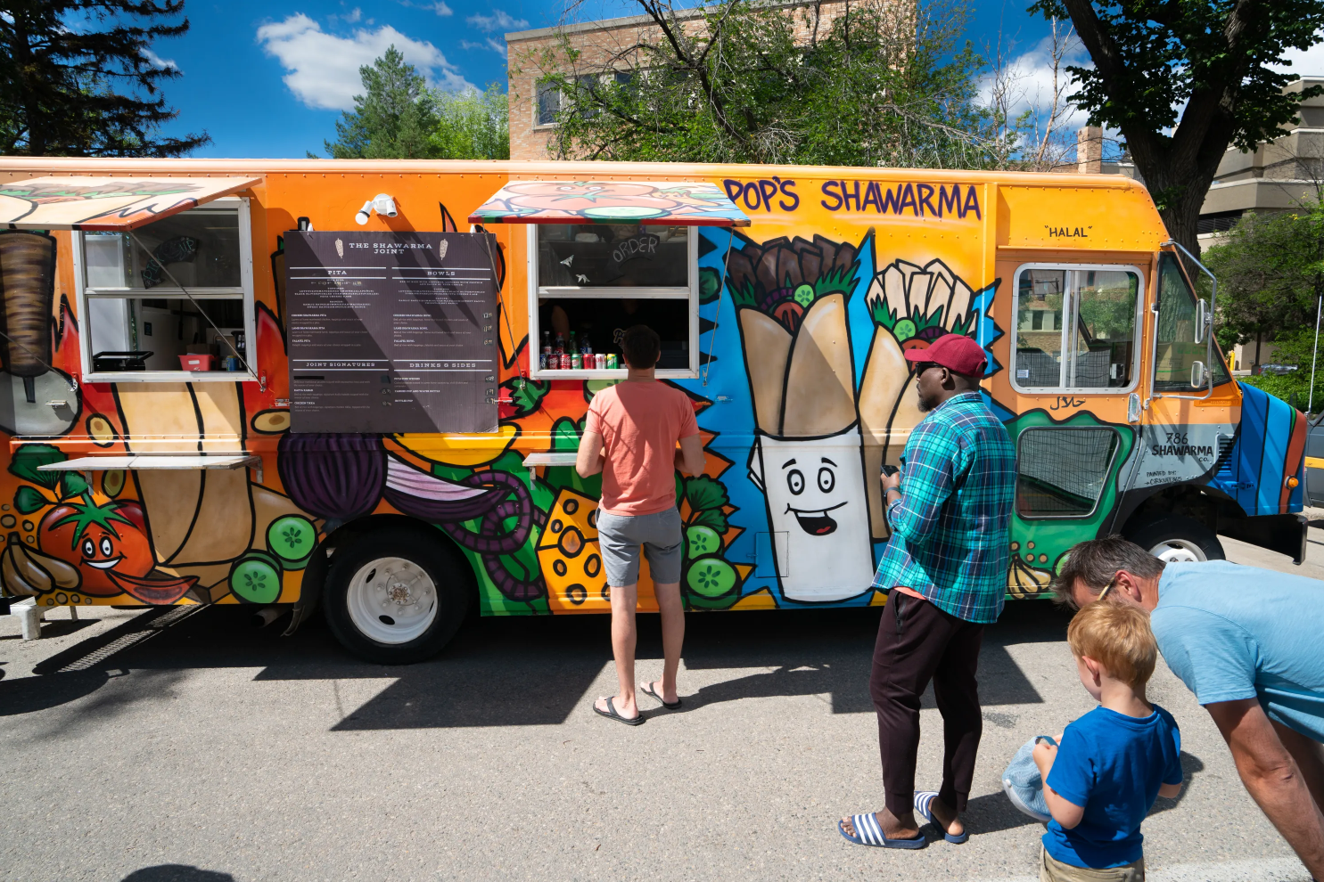 Food Trucks Take Over Downtown Saskatoon With PlayNow Foodtruck Wars   Food1 