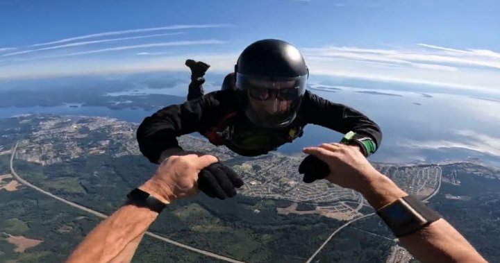 B.C. skydiving event helps veterans, first responders process trauma  | Globalnews.ca