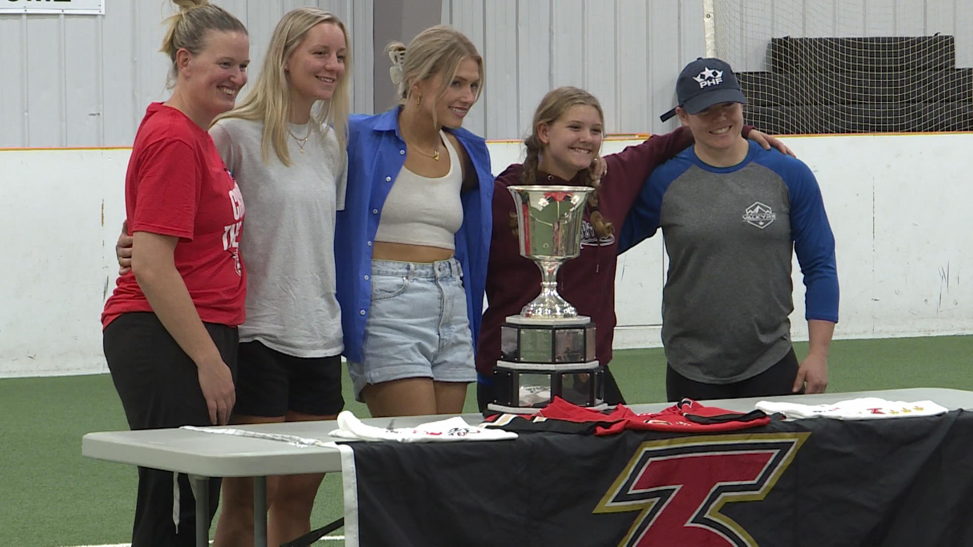 Sami Jo Small’s annual girls’ hockey camp draws huge turnout – Winnipeg | 24CA News