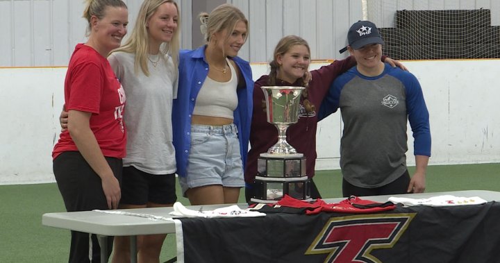 Sami Jo Small’s annual girls’ hockey camp draws huge turnout – Winnipeg | Globalnews.ca