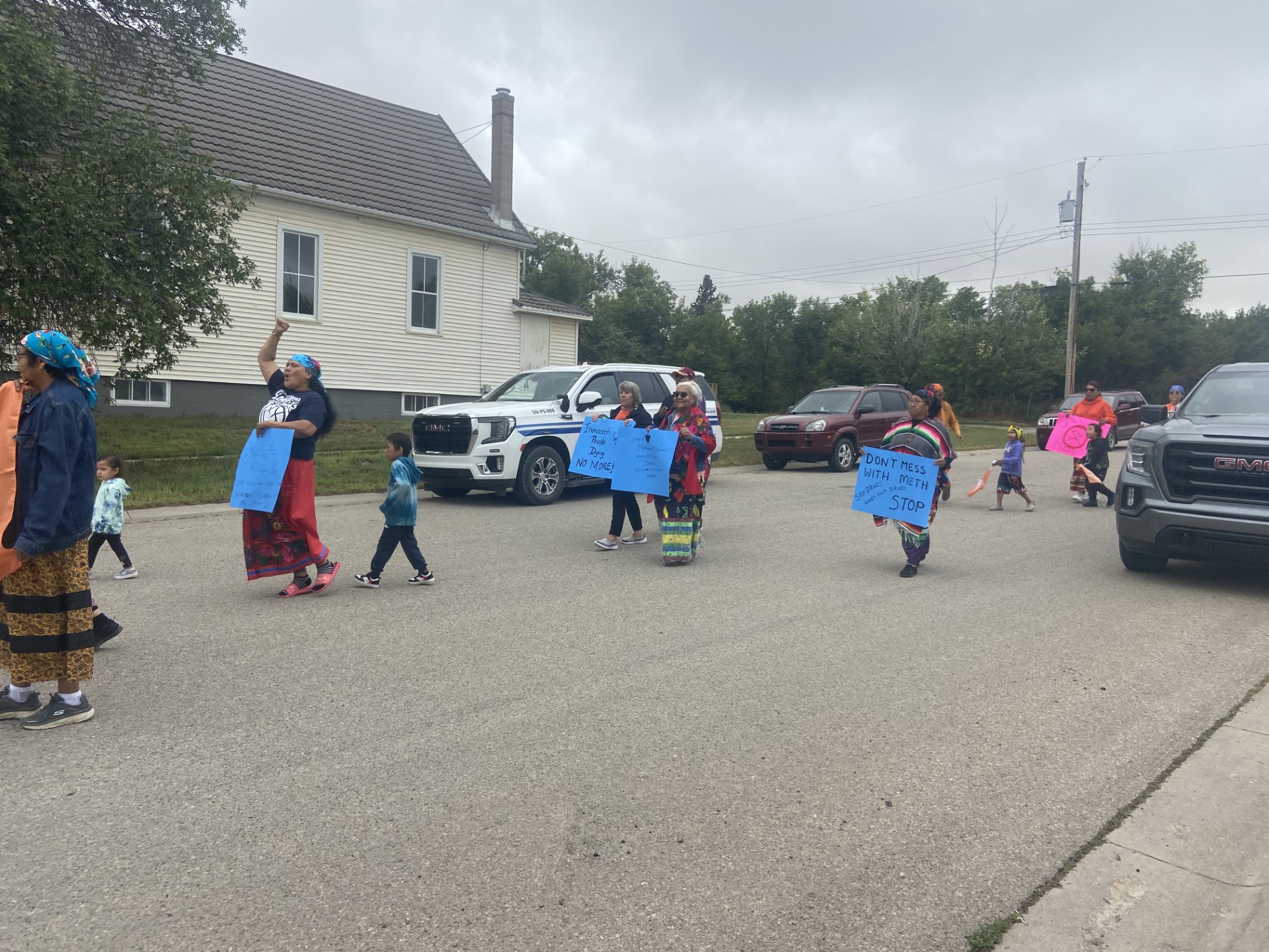 ‘A funeral every week’: Drug deaths prompt protest on Siksika First Nation  | 24CA News