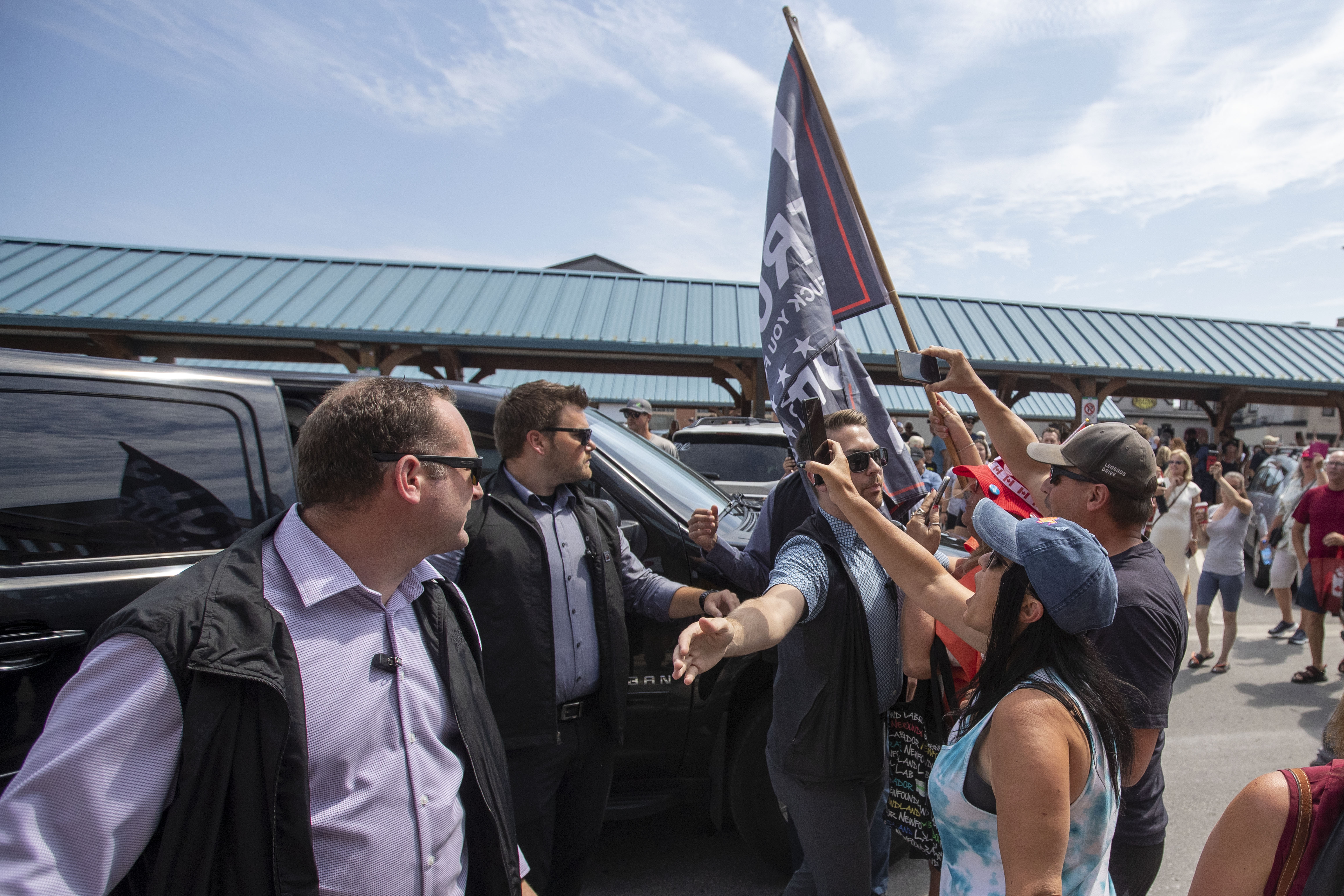 Trudeau Swarmed By Nearly 100 Protesters In Belleville, Ont ...