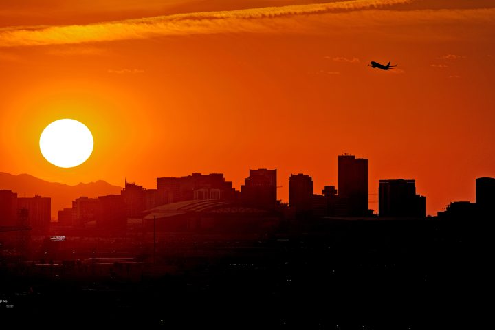 U.S. lays out extreme heat plan amid record temperatures. What about Canada?