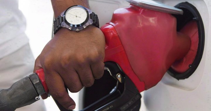 Gas prices drop 8 cents Wednesday in southern Ontario, to drop further: analyst