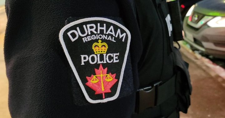 Мъж от Боуманвил, Онтарио, е арестуван от полицията и обвинен,