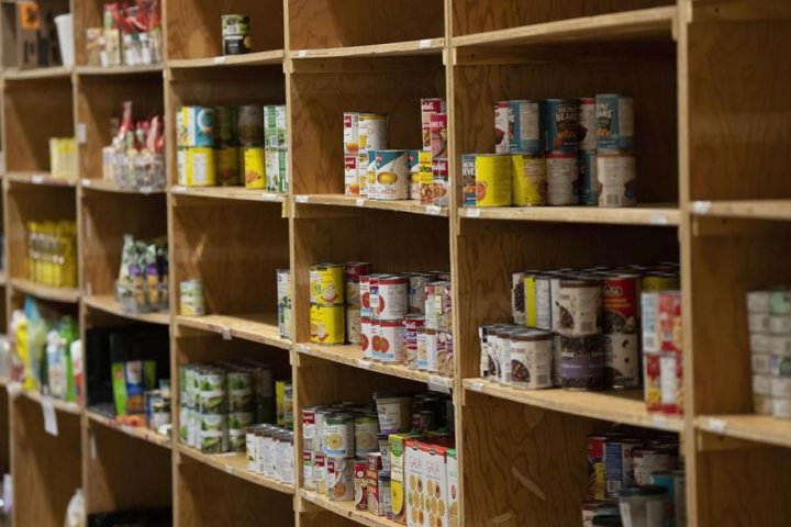 Ottawa Food Bank forced to turn down volunteers due to donation shortfall