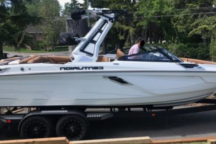Calgary police looking for stolen boat that may turn up on Alta., B.C. lakes