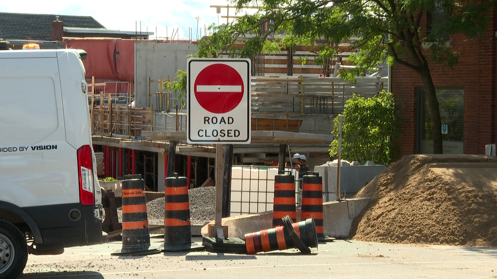 Kingston’s Queen Street closure extended due to unexpected development