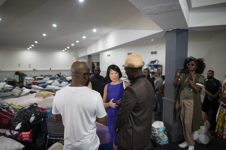 Anger growing over lack of government support for Toronto asylum seekers – Toronto | 24CA News