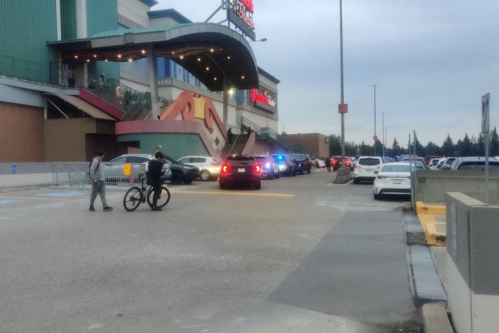 West Edmonton Mall lockdown lifted after shooting, 3 seriously injured
