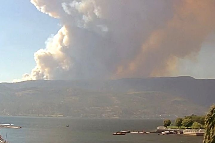 2,500 forced from West Kelowna homes as wildfire sets stage for ‘difficult night’