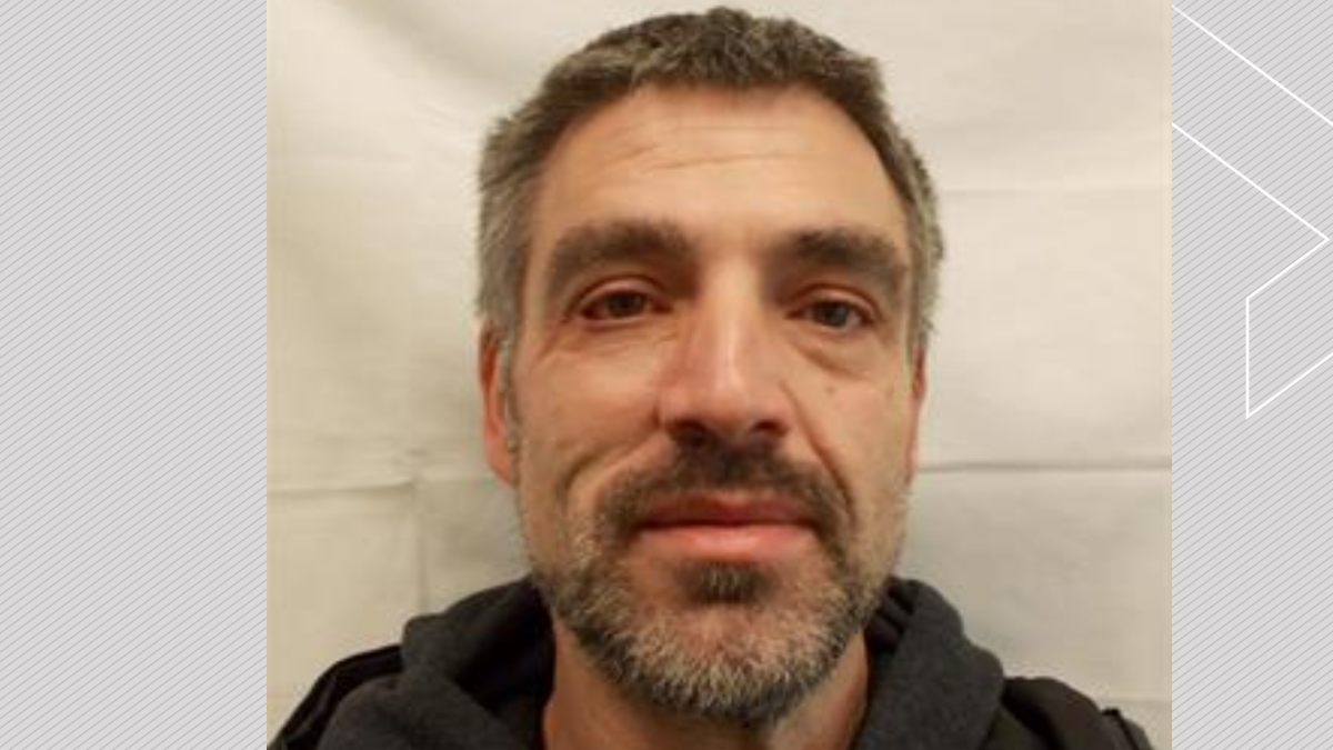 The Repeat Offender Parole Enforcement Squad is requesting the public's assistance in locating Paul St. Pierre, a federal offender wanted on a Canada-wide warrant.