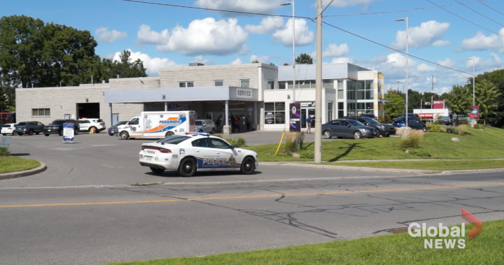 Полицейският пазач на Онтарио казва че полицейски служител в Питърбъро