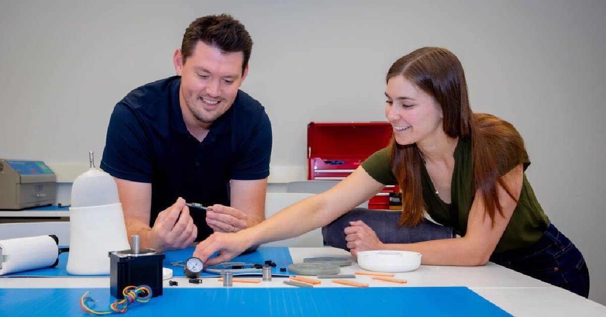 Vessl Co-founders Sydney Robinson and Oleksiy Zaika are working on a auto-adjusting prosthetic to address poor socket fit. 