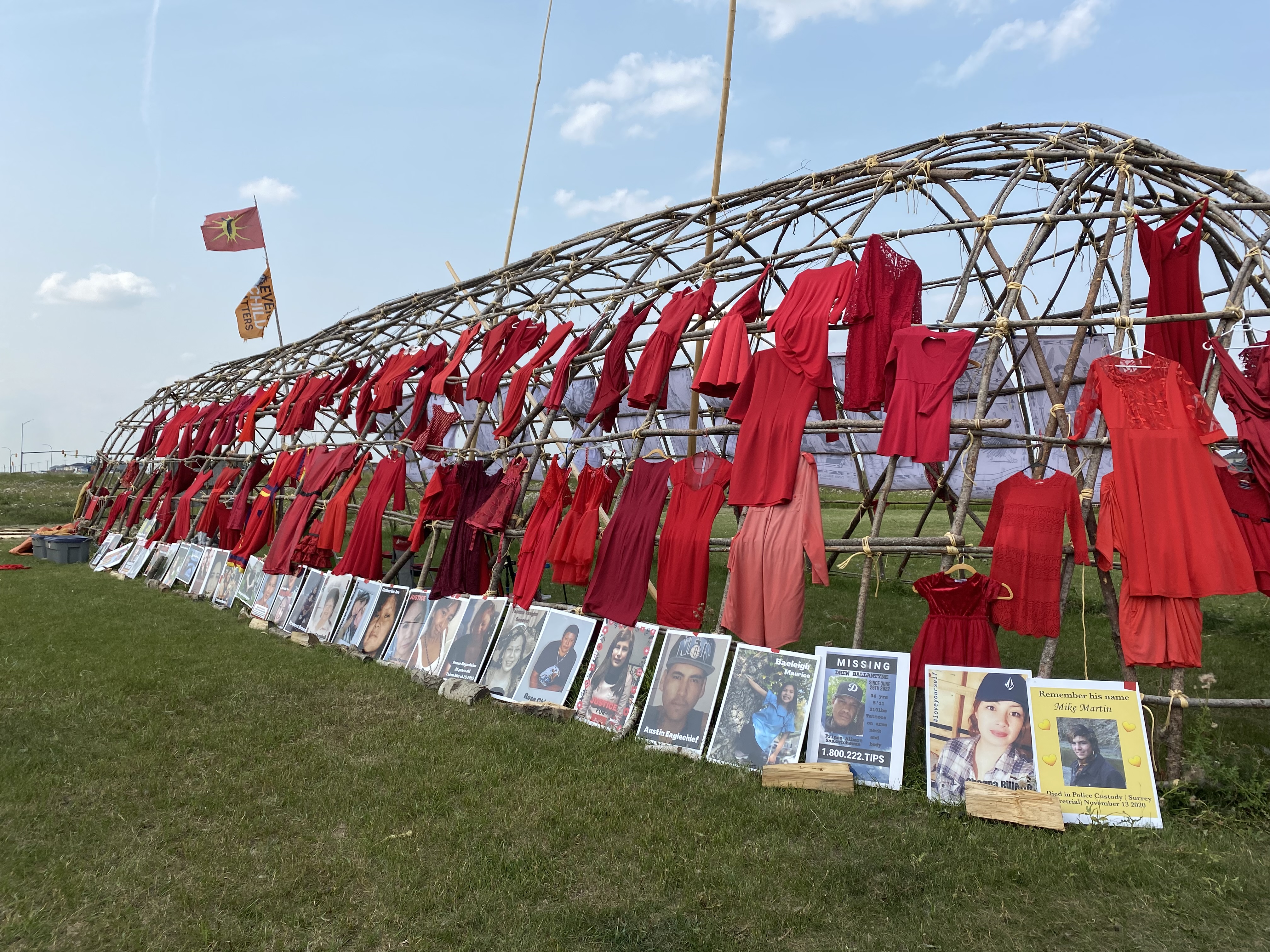 Edmonton supporters bring dozens of red dresses to Winnipeg in solidarity with Camp Morgan – Winnipeg | 24CA News