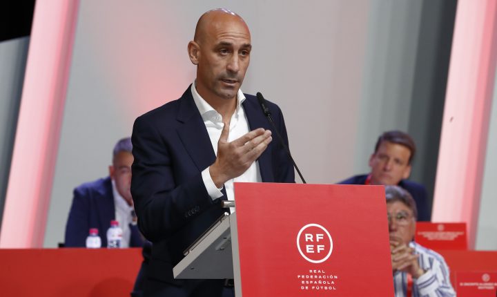Spain’s soccer boss Luis Rubiales faces mounting pressure to resign – National | 24CA News