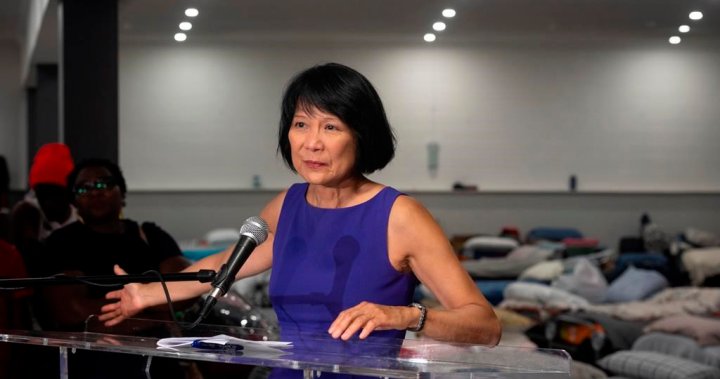 Council debates Toronto’s financial future as Chow presses for refugee shelter help