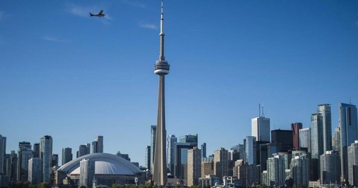 Торонто посрещна милиони посетители миналата година но все още не