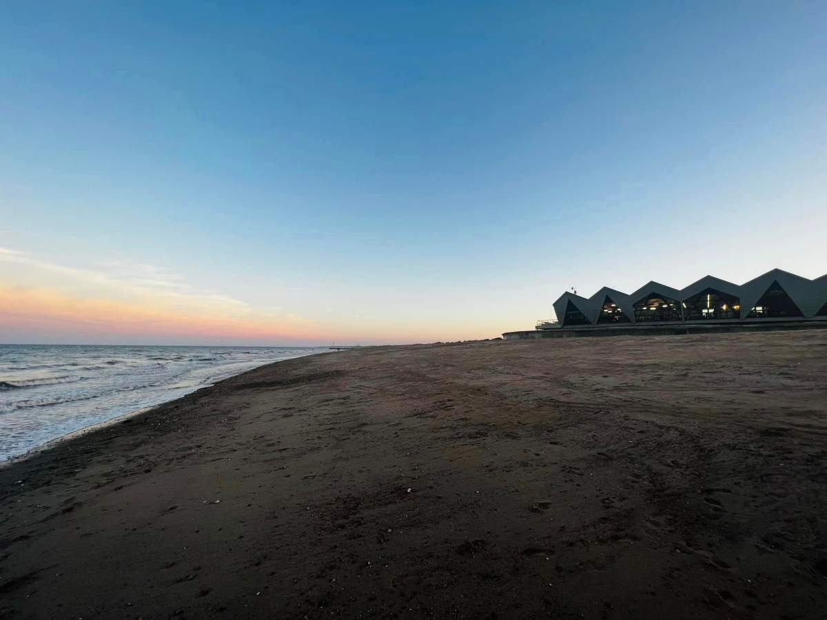 Photo of the North Sea Observatory provided by the Seaside Cafe.
