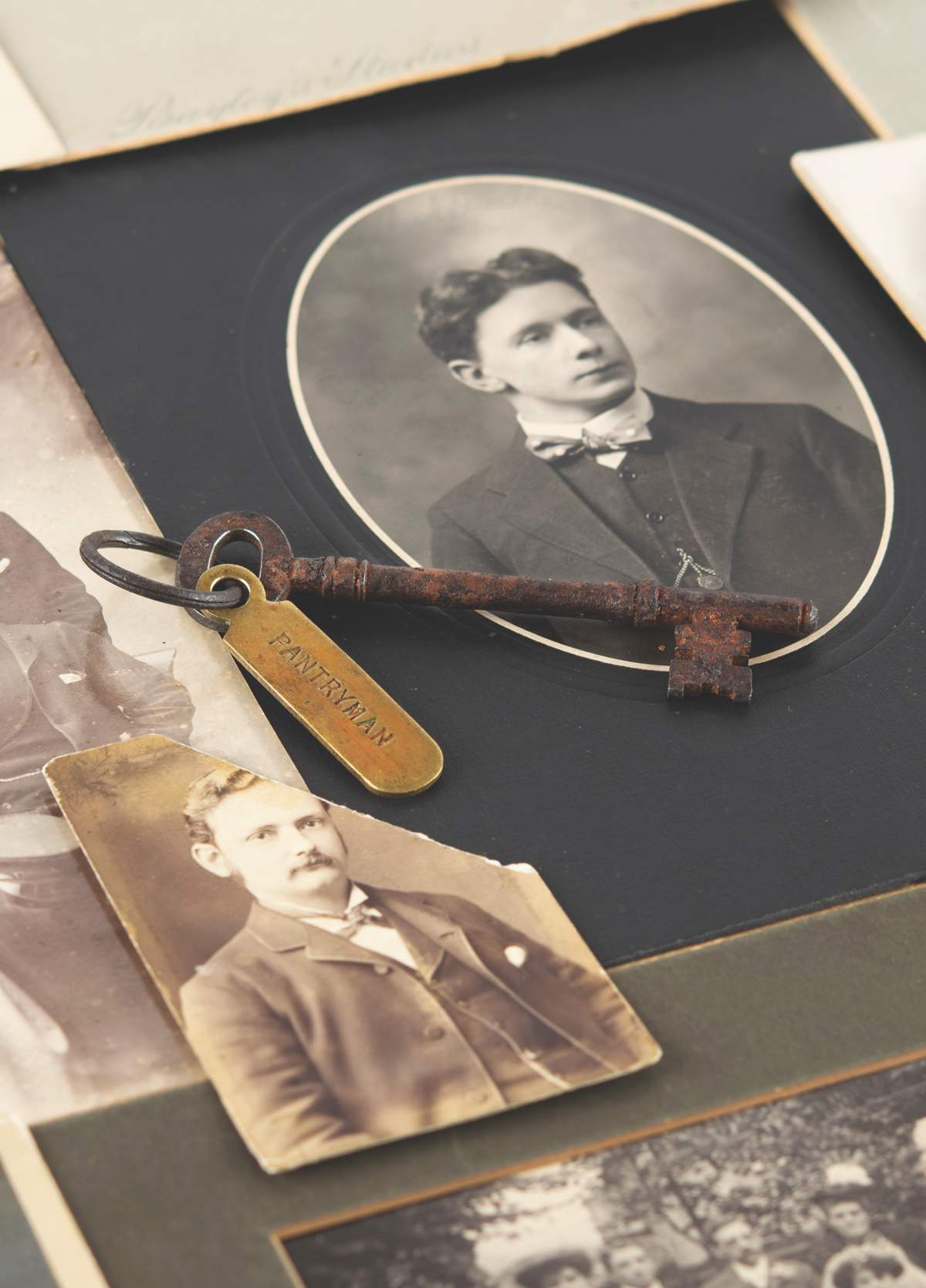 A key once owned by 1st class saloon steward Alfred Arnold Deeble, who died in the Titanic sinking, has fetched $131,250 US at auction.