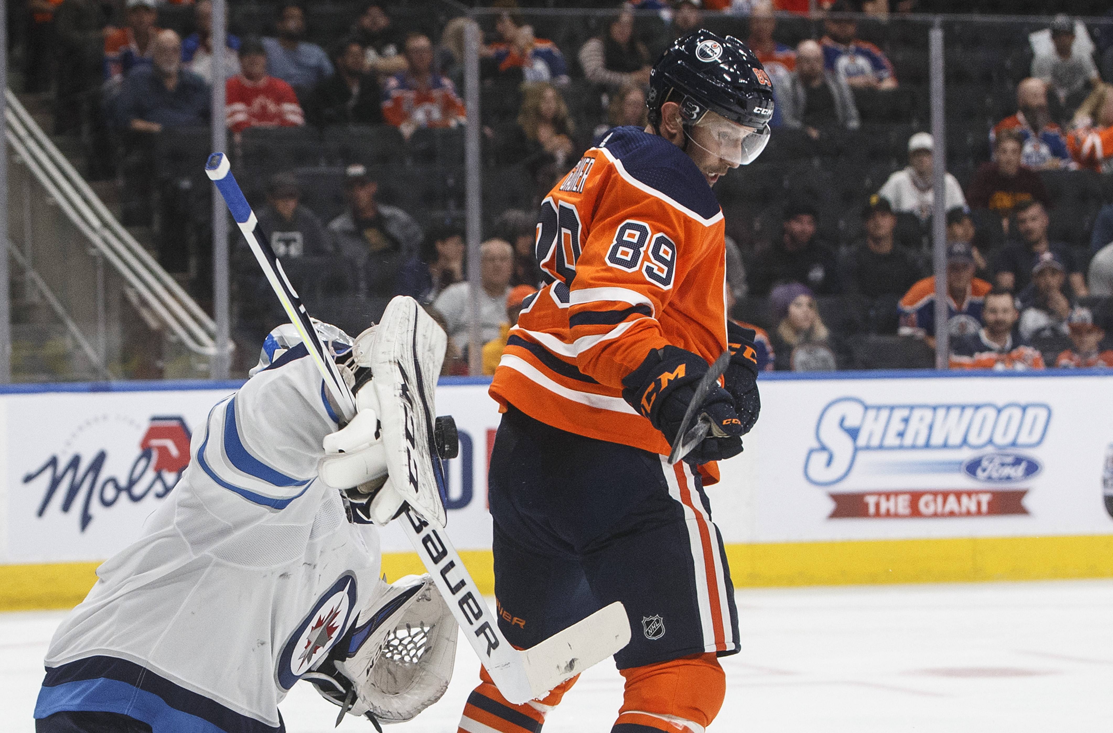 Brown And Sutter return to the ice at Oilers training camp 