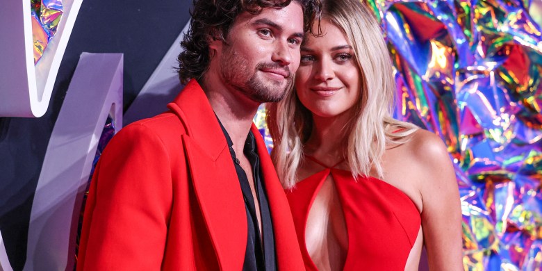 Kelsea Ballerini Celebrates Chase Stokes’ Birthday By Sharing First DMs