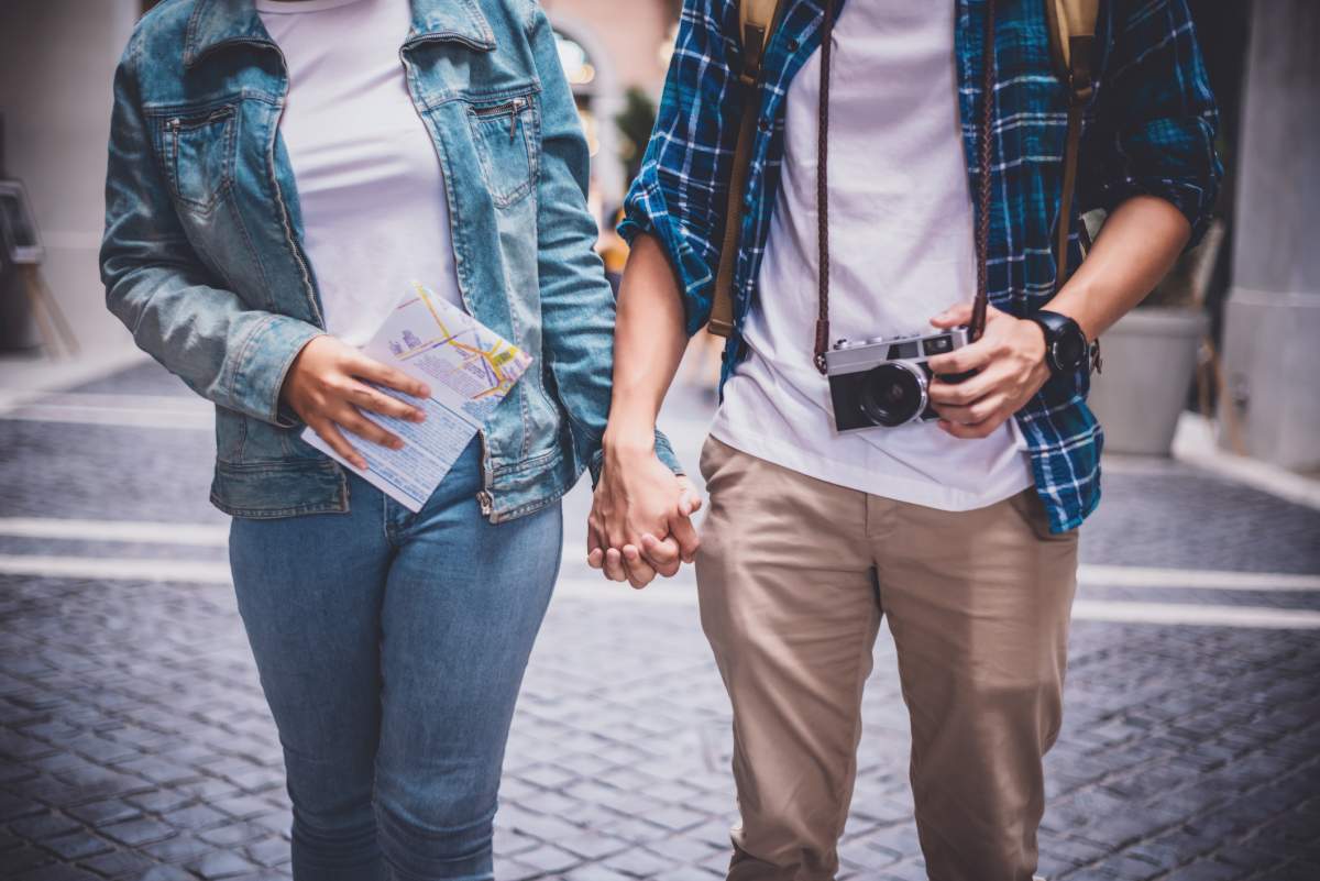 Travel scams are adbundant, but there are things tourists can do to protect themselves while travelling in new locations. 