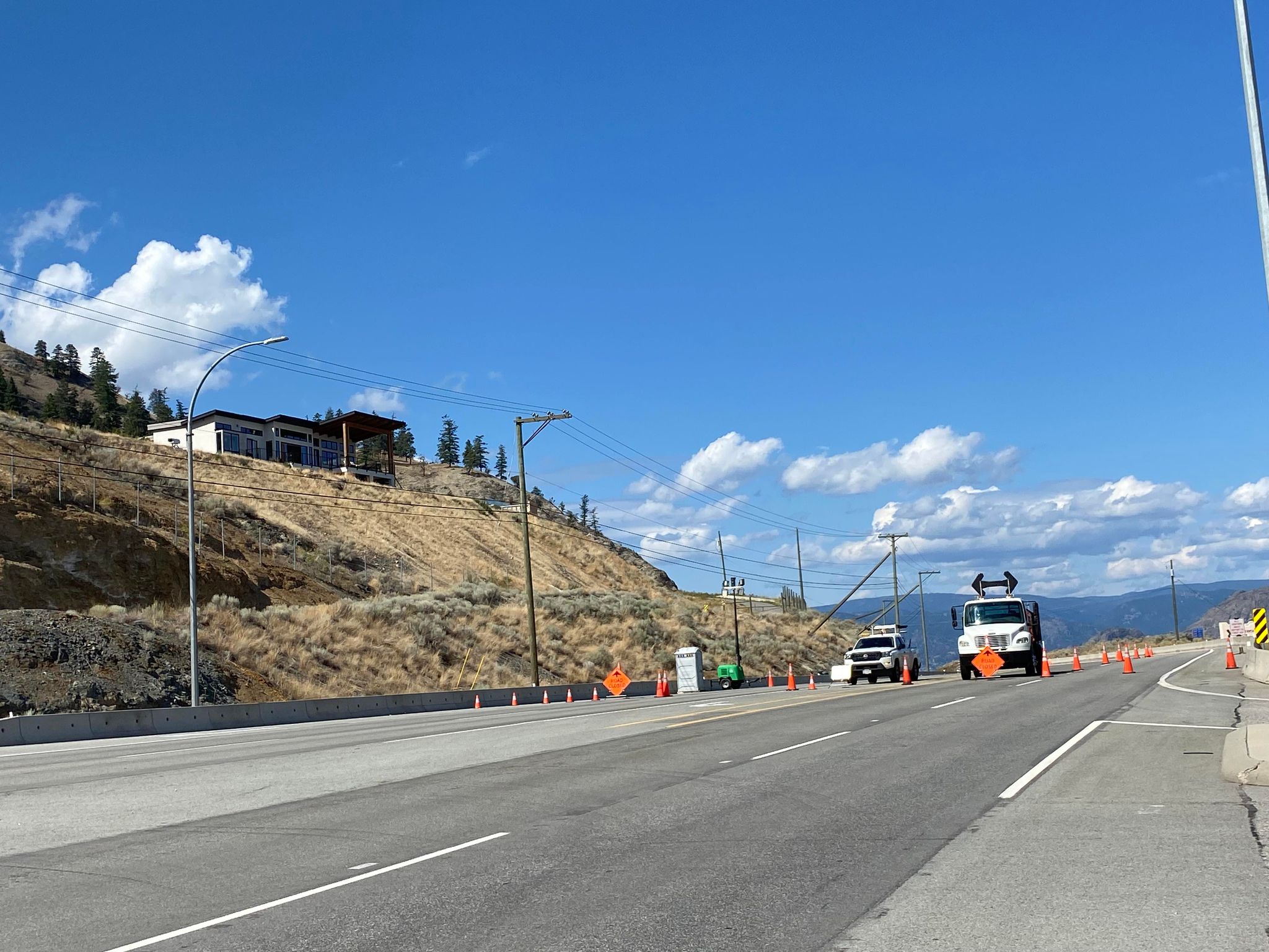 Първата фаза на работата по скално свлачище на магистрала 97