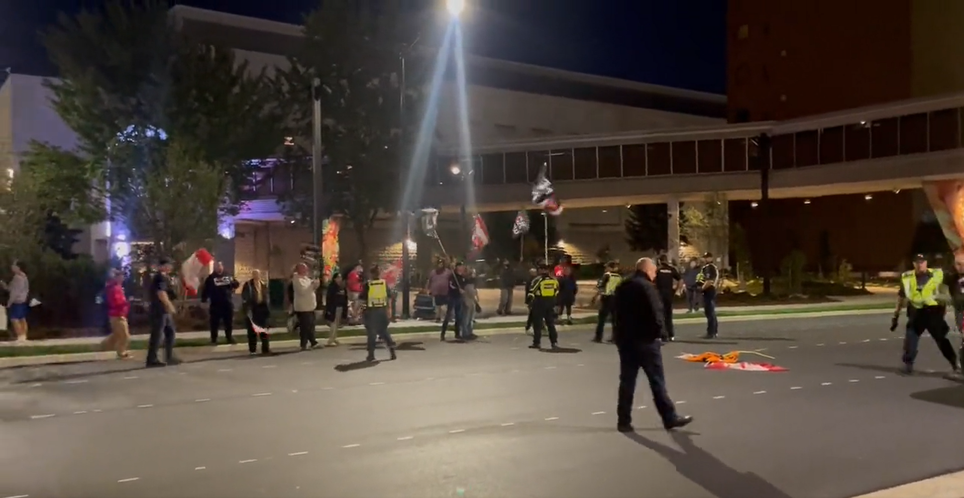 London police officer assaulted, charges laid following 'anti-Trudeau' protest - Vimarsana News