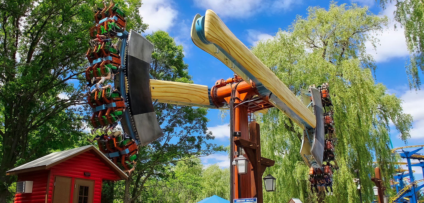 Guests get stuck upside down on ride at Canada s Wonderland for