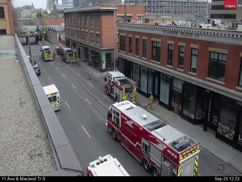 Calgary Fire Department crews respond to a building at Macleod Trail and 10 Avenue Southeast on Sept. 25, 2023.
