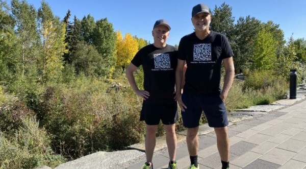 ‘Pretty amazing!’: Calgary couple running 50 half-marathons to raise money for food bank