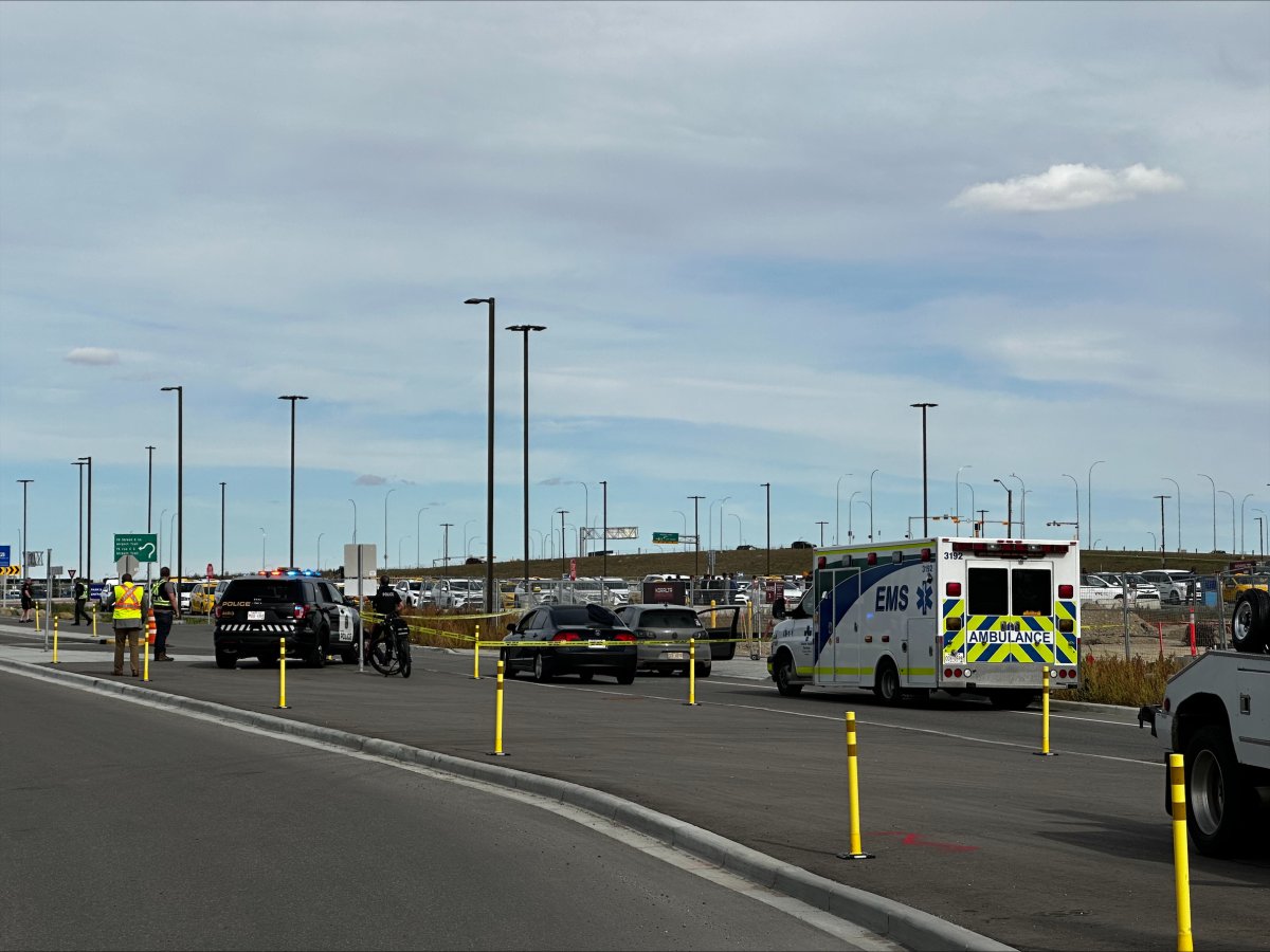 The Calgary Police Service confirmed to Global News that one person sustained minor injuries after shots were fired outside Calgary International Airport on Wednesday afternoon.