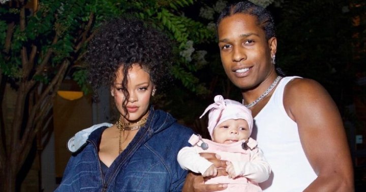 Rihanna et A$AP Rocky partagent les premières photos de leur fils nouveau-né, Riot Rose – National