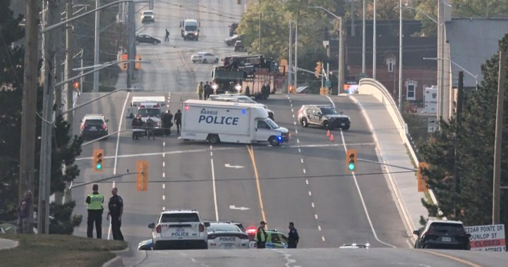 Арест, извършен при експлозия на самоделна кола бомба в Бари, Онтарио: полиция
