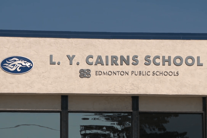 South Edmonton school safe after evacuation, police investigate bomb threat