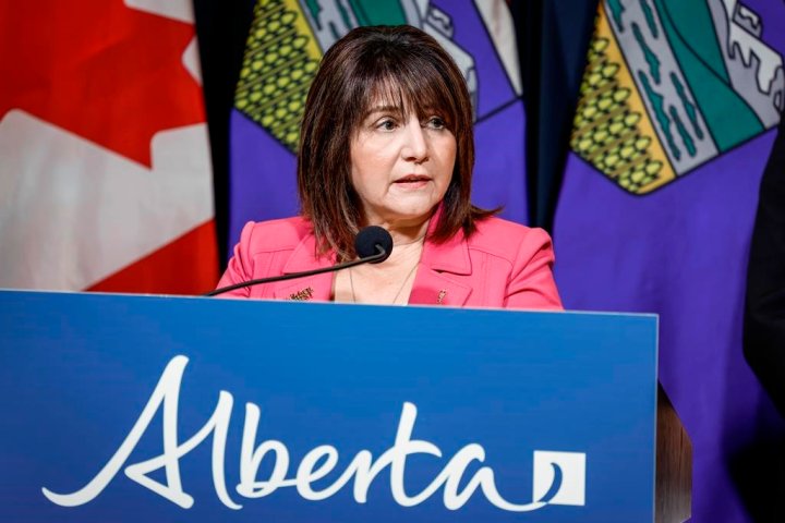 Alberta announces new payment model for nurse practitioners
