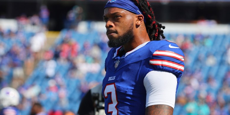 Damar Hamlin Takes Field In First Regular Season Game Since Cardiac Arrest
