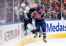 McDavid nets OT winner, Oilers edge Canucks 2-1 in pre-season play - Houston  Today