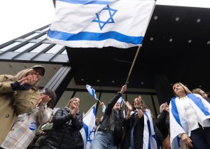 This week in images: Montreal demonstrations held in solidarity with Israel and Palestine amid escalating conflict