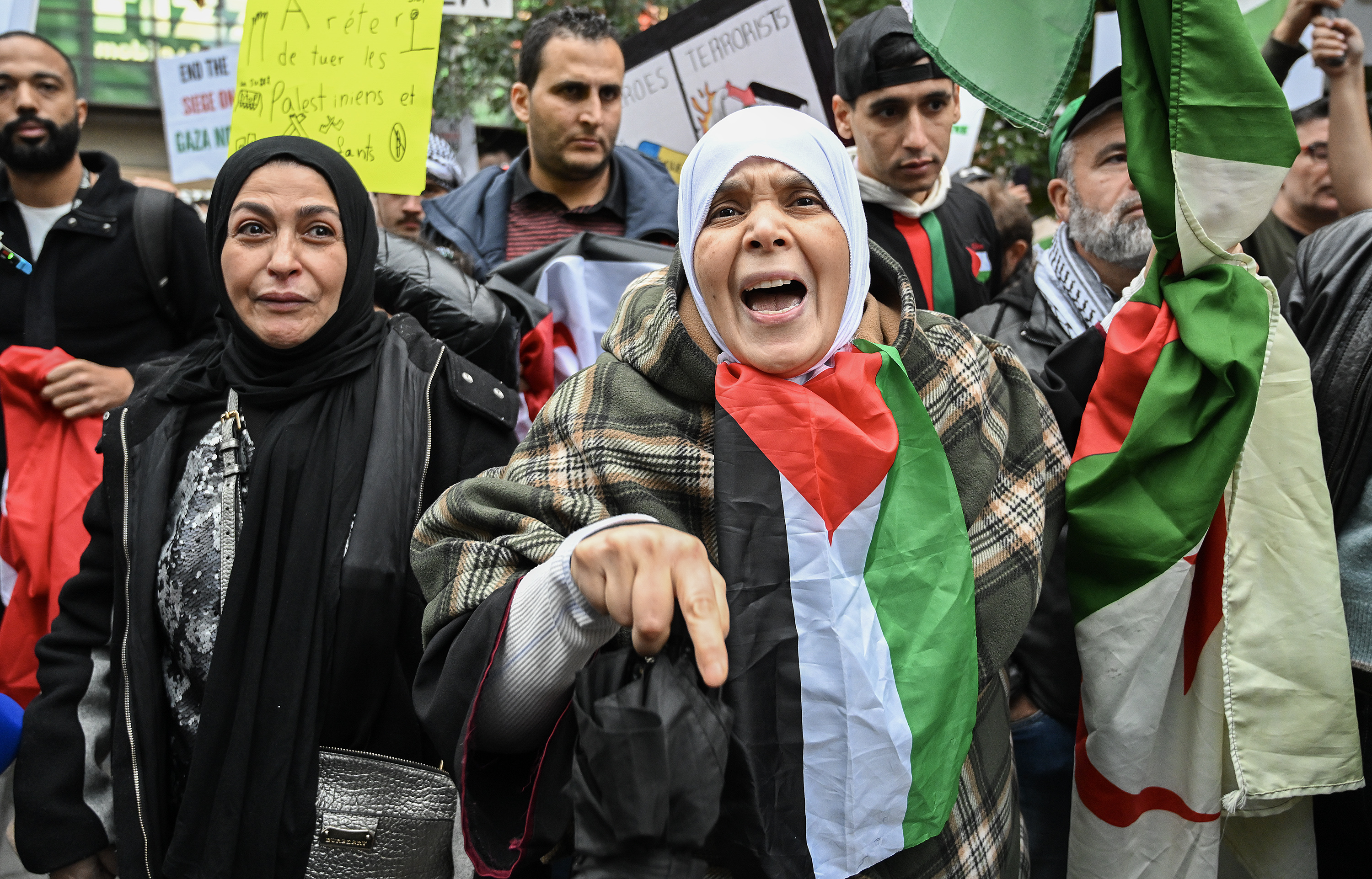 This Week In Images: Montreal Demonstrations Held In Solidarity With ...