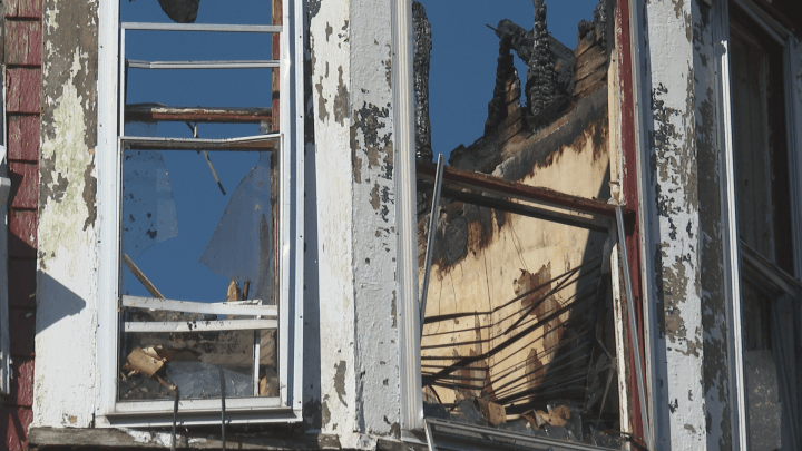 Saint John apartment fire displaces 8 people - New Brunswick ...