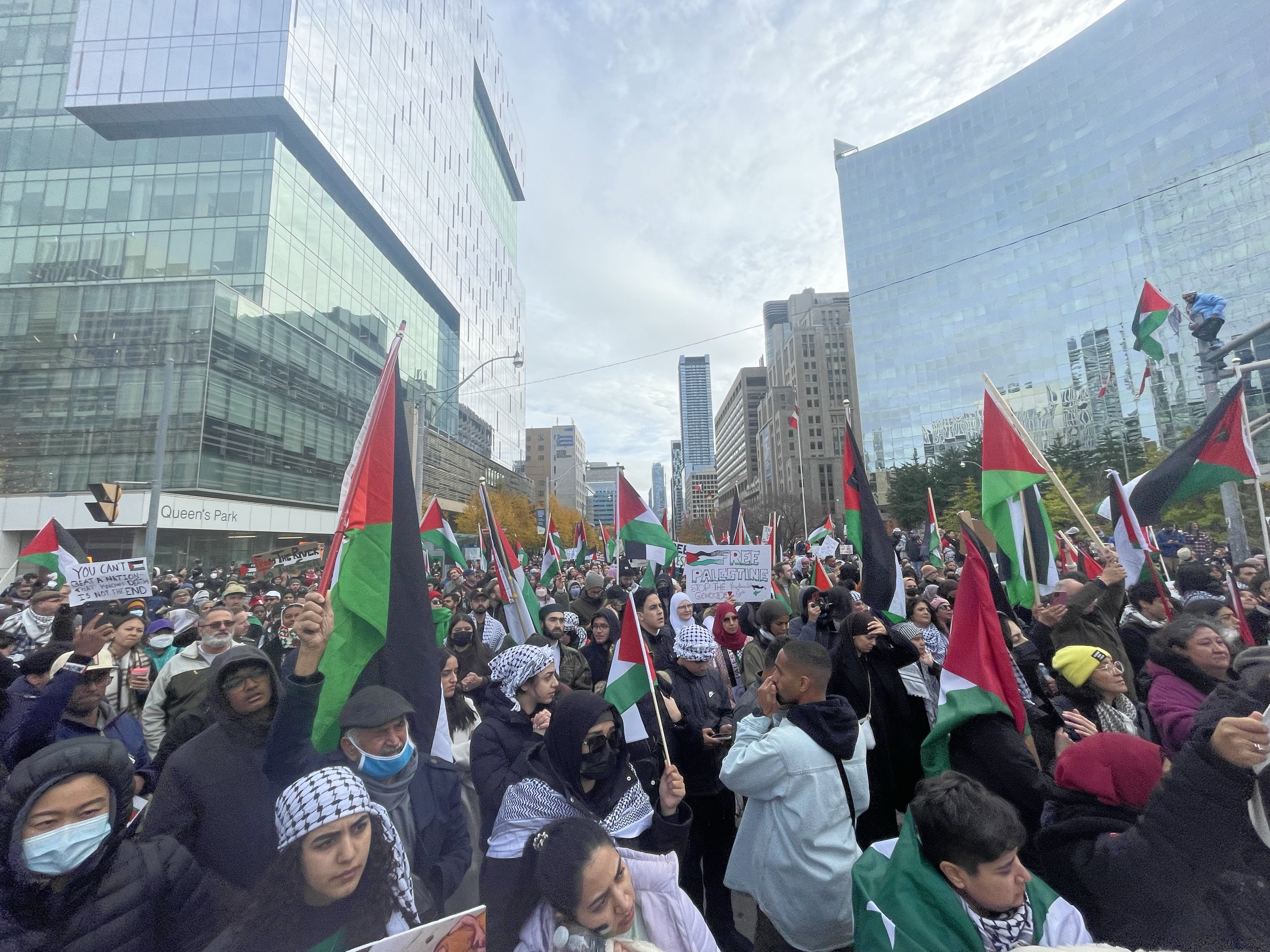 Large Israeli, Palestinian events held in Toronto amid Middle East violence