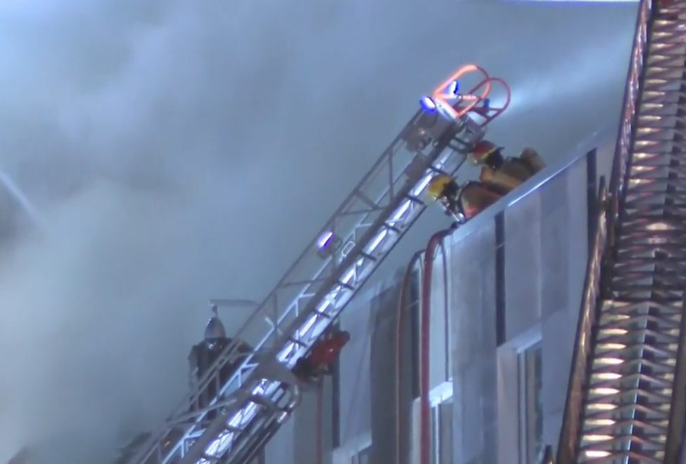 Montreal police investigate major fire in unoccupied Old Port building