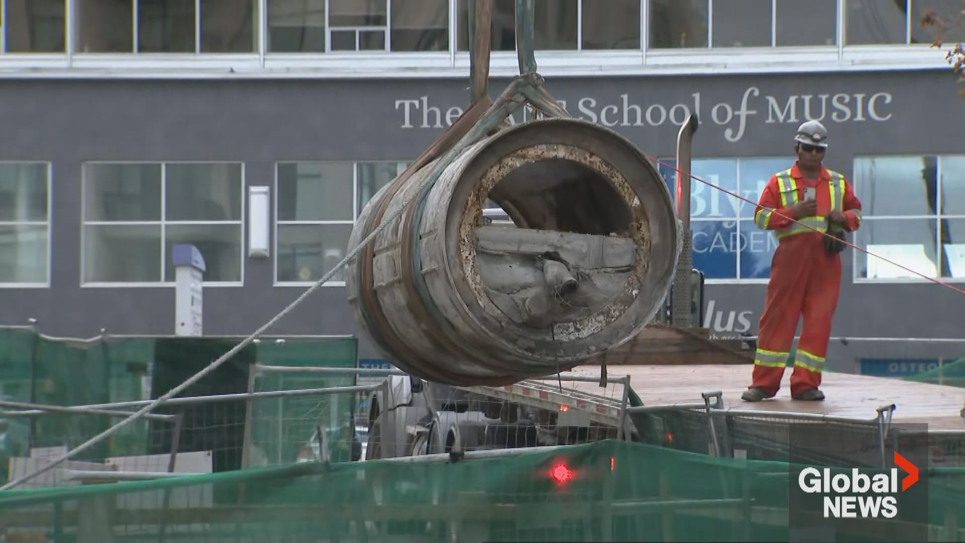 След като са живели в строителна зона близо три години